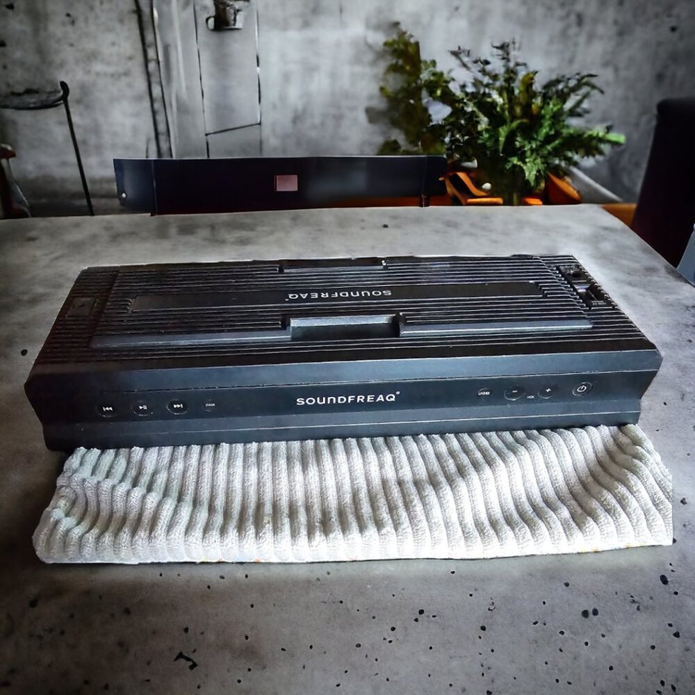 SOUNDFREAQ SFQ-04 Bluetooth Sound Kick Audio System with Adaptor